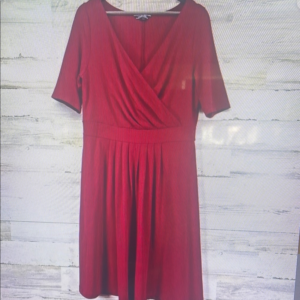 Elegant Red Midi Dress